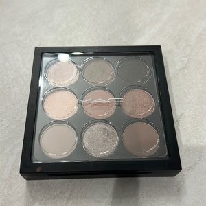 MAC eyeshadow palette